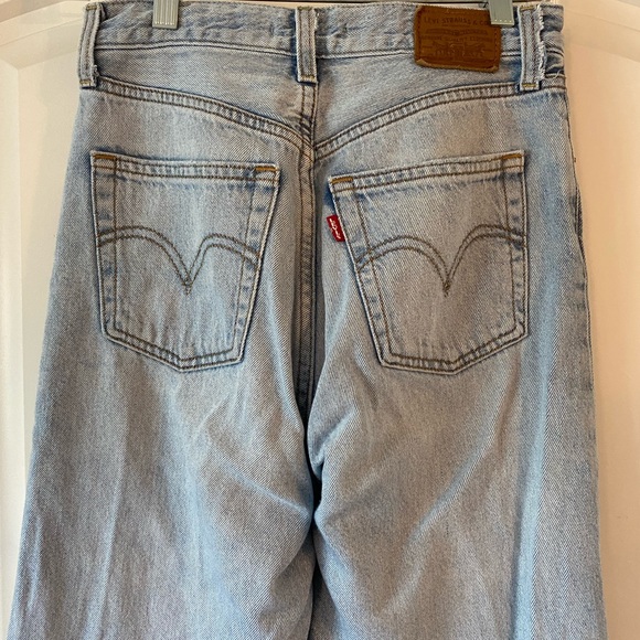 Levi’s Ribcage Straight Wow Me Over Light Blue Wash - Picture 5 of 9